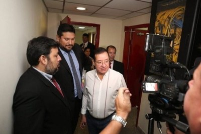 Benefician a diputado Cuevas con libertad ambulatoria y él lo atribuye a “la justicia divina” - ADN Paraguayo