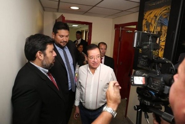 Benefician a diputado Cuevas con libertad ambulatoria y él lo atribuye a “la justicia divina” - ADN Paraguayo