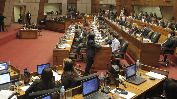 Senado rechaza “Horario único” y se mantiene el formato: “Invierno - Verano”