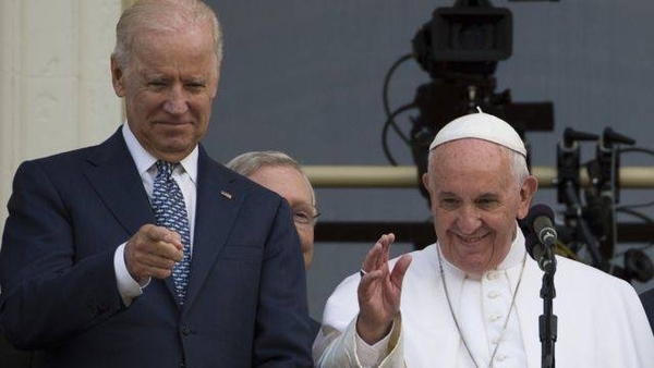 HOY / El papa Francisco habló por teléfono con Joe Biden para felicitarlo
