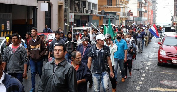 La Nación / Dirigente culpa a medios de comunicación de distorsionar propuesta campesina