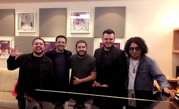 HOY / El guaraní llega a los Latin Grammy con "Aguije", un álbum homenaje