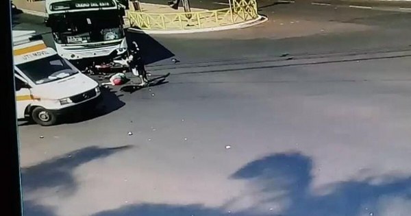 La Nación / Motociclista muere en brutal choque en Ciudad del Este