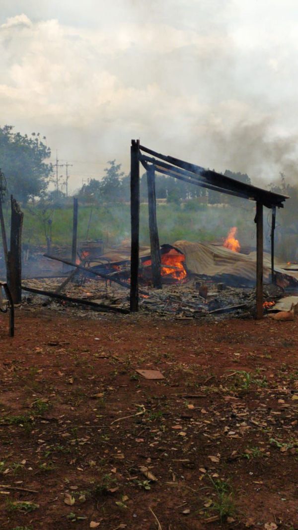 Quemó basura, el viento arrastró el fuego e incendió su casa - ABC en el Este - ABC Color