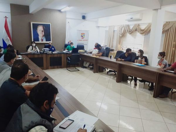 12 empresas interesadas en obra de polideportivo en CDE - ABC en el Este - ABC Color