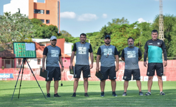 HOY / Marecos asume como técnico en General Díaz