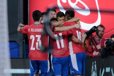 Paraguay saca un sufrido y valioso empate