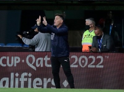 Eduardo Berizzo: “Felicito el esfuerzo de mis jugadores” - APF
