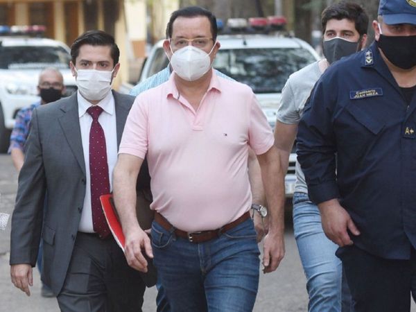 Cuevas retoma su banca y con Quintana reducen fuerza de HC