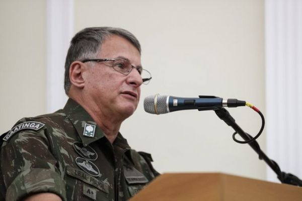 El ejército brasileño es uno de los más pequeños del mundo, dice su comandante