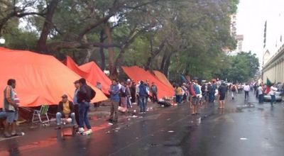 Gobierno promete acompañar reactivación y campesinos levantan manifestaciones - ADN Paraguayo