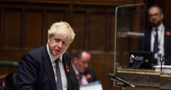 La Nación / El asesor más poderoso y controvertido de Boris Johnson deja el gobierno