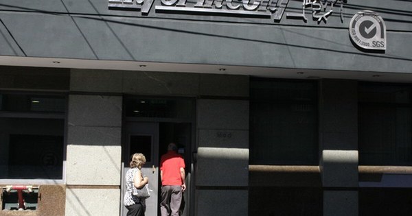La Nación / Ley de Informconf promulgada: normativa sanciona a empresas que revisan historial crediticio
