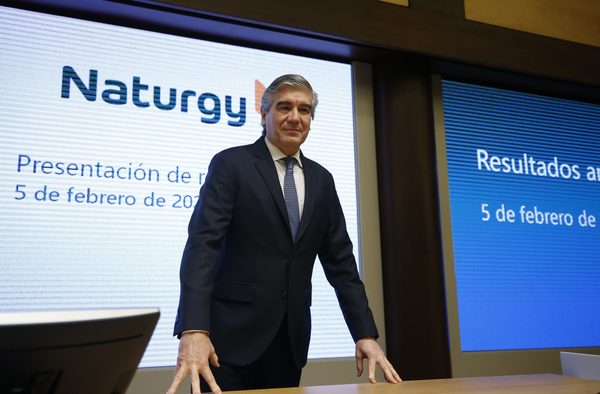 La española Naturgy vende el 96 % de su negocio en la chilena CGE por 3.039 millones - MarketData