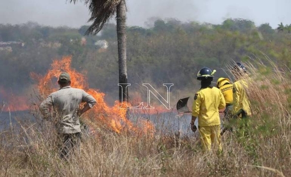 HOY / Ministerio del Ambiente realiza tareas de concienciación para prevenir incendios