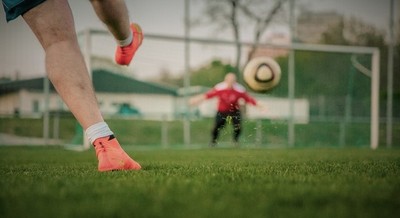 Burbujas Deportivas: Desde el lunes vuelve su “majestad el fútbol” a las canchitas - Megacadena — Últimas Noticias de Paraguay