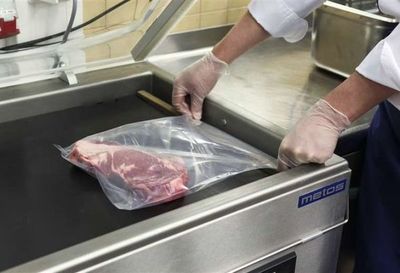 Wuhan: hallan rastros de coronavirus en carne congelada procedente de Brasil