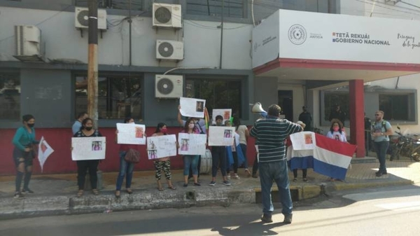 HOY / Familiares de joven atropellada exigen respuestas al Ministerio de Justicia