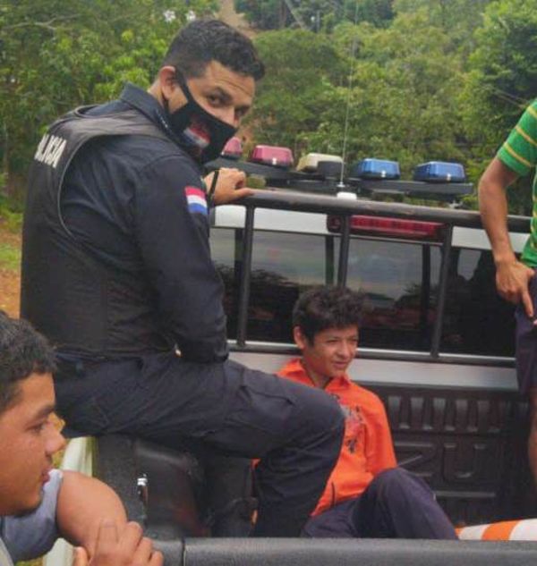Vecinos capturan a supuesto ladrón que mantiene en zozobra al vecindario - ABC en el Este - ABC Color