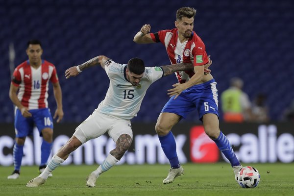 Giménez, el del trabajo sucio defensivo, pero casi nulo impacto ofensivo