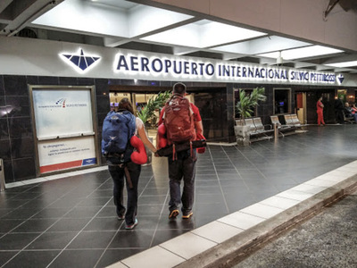 Casi 5.000 pasajeros ya pasaron por el Aeropuerto Silvio Pettirossi luego de su reapertura » Ñanduti