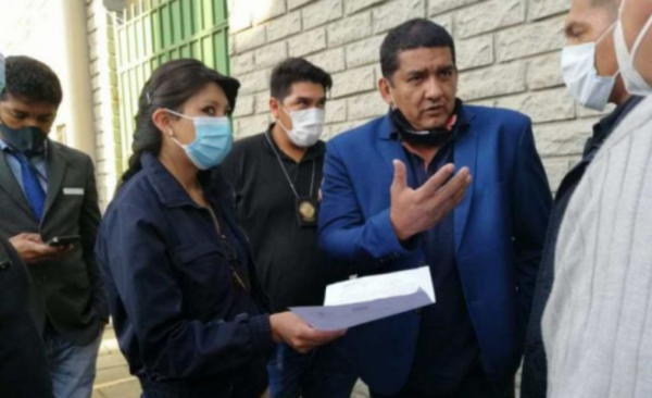 HOY / Lo detuvieron pero se descompensó y fue internado