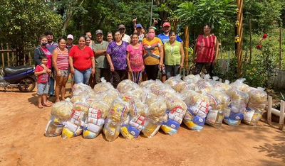Coronel Oviedo: Familias reciben kits de alimentos - Noticiero Paraguay
