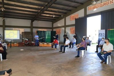 Gobierno habilitó un centro de comercialización agropecuaria en Coronel Oviedo - El Trueno