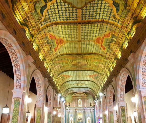 Deplorable estado de la Iglesia de la Santísima Trinidad