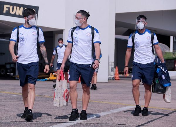 La Albirroja está en casa - Fútbol - ABC Color