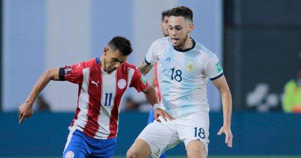 Tras satisfactorio empate en Buenos Aires, jugadores albirrojos festejan