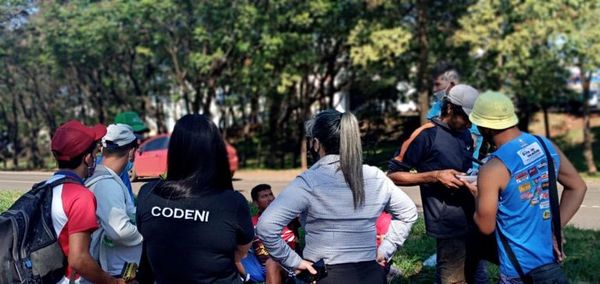 CDE: Junta aprueba ordenanza que prohíbe limpiavidrios en las calles - ABC en el Este - ABC Color