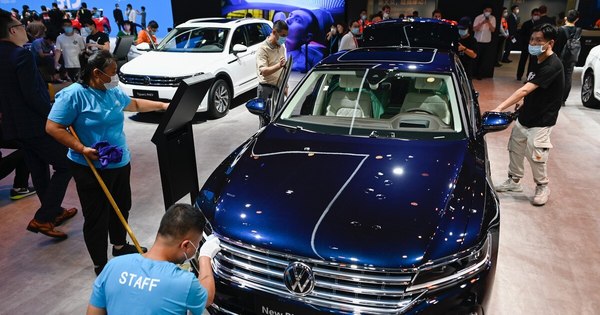 La Nación / Volkswagen intensifica sus inversiones en el automóvil del futuro