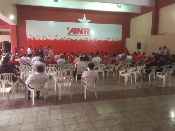 Rechazaron amparo contra uno de los puntos a ser tratados en la Convención Colorada - Megacadena — Últimas Noticias de Paraguay