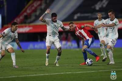 Miguel Almirón se perderá el próximo partido de la Albirroja por Eliminatorias - Megacadena — Últimas Noticias de Paraguay