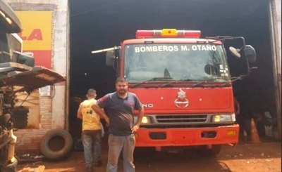Crónica / Les arregló su móvil gratis a los bomberos