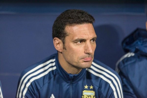 Crónica / Scaloni no se guardó nada y culpó al VAR