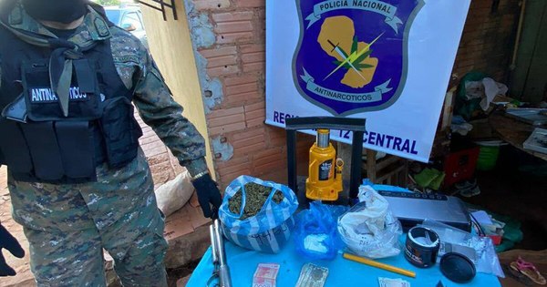 La Nación / Hallan minilaboratorio de cocaína en lavadero de Itá