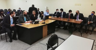 La Nación / Fiscalía duda de su propia acusación, según defensa