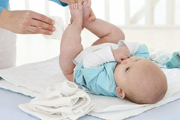 Notifican que un lote de toallitas húmedas para bebes contiene bacterias posiblemente peligrosas » San Lorenzo PY