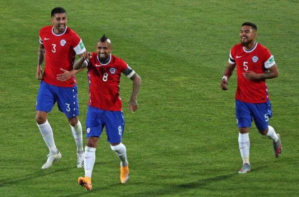 Chile gana su primer partido ante una Perú que se hunde