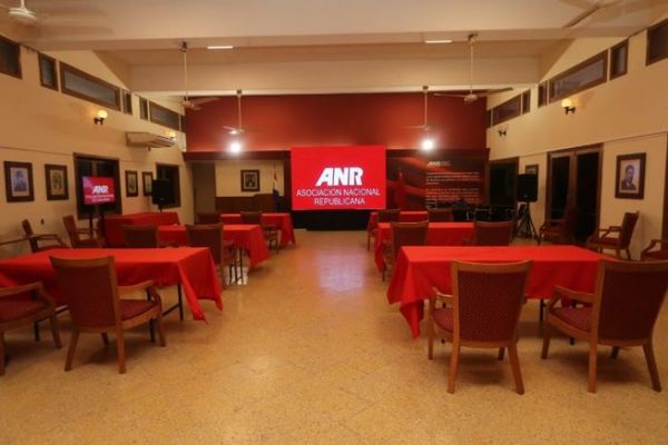 Inicia la convención extraordinaria de la ANR donde prevén tratar la modificación del estatuto partidario