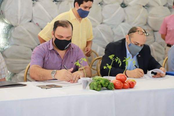 MDS acuerda con Salud transferencias de lotes para proyectos de construcción de USF - ADN Paraguayo