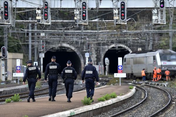 Controles reforzados y sistemáticos en la frontera franco-española - Mundo - ABC Color
