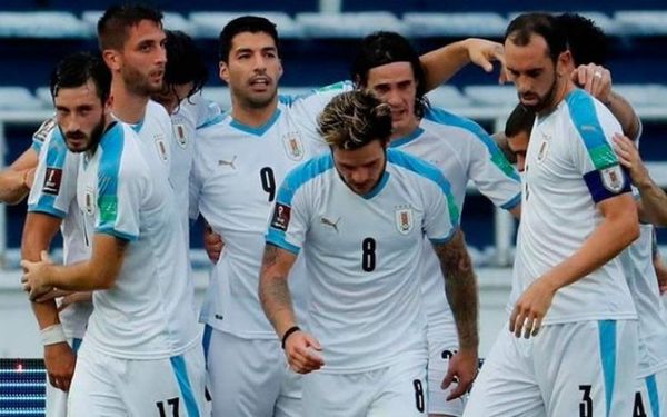 Uruguay goleó de visita a Colombia en Barranquilla