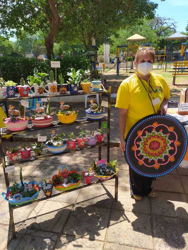 Realizan feria de mujeres emprendedoras en Luque