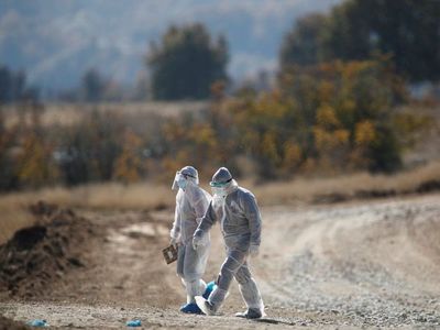 Grecia cierra escuelas y anuncia más de 1.000 muertos por coronavirus