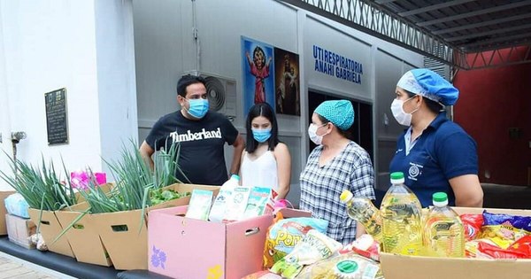 La Nación / Quinceañera solidaria: Pidió víveres como regalos y los donó al Hospital de Villa Elisa