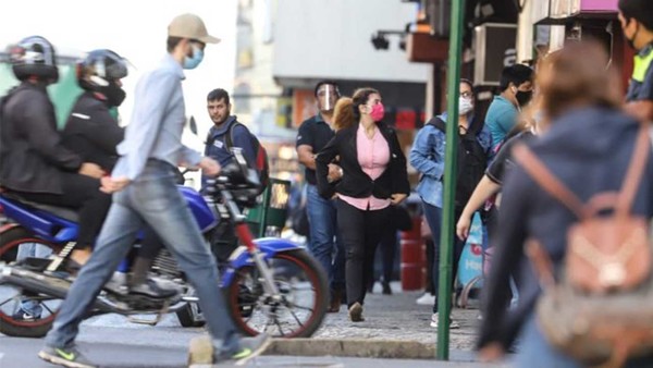 PARAGUAY FLEXIBILIZARÁ ACTIVIDADES Y EXIGENCIAS A VIAJEROS ANTE DESCENSO DE COVID-19