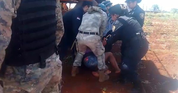 La Nación / Concejal denuncia atropello policial contra menor indígena por frenar fumigación